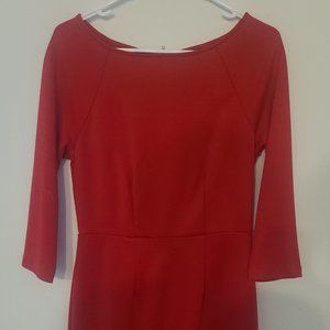 The limited red dress size 4